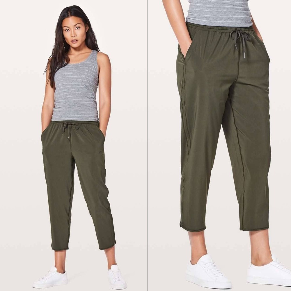 Lululemon keep it classic‎ crop pants Pants Olive Green Women's Size 4